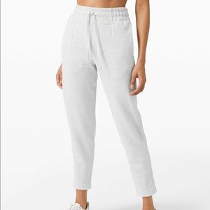 Soft Ambition High-Rise Jogger- Heathered Core Ultra Light Grey